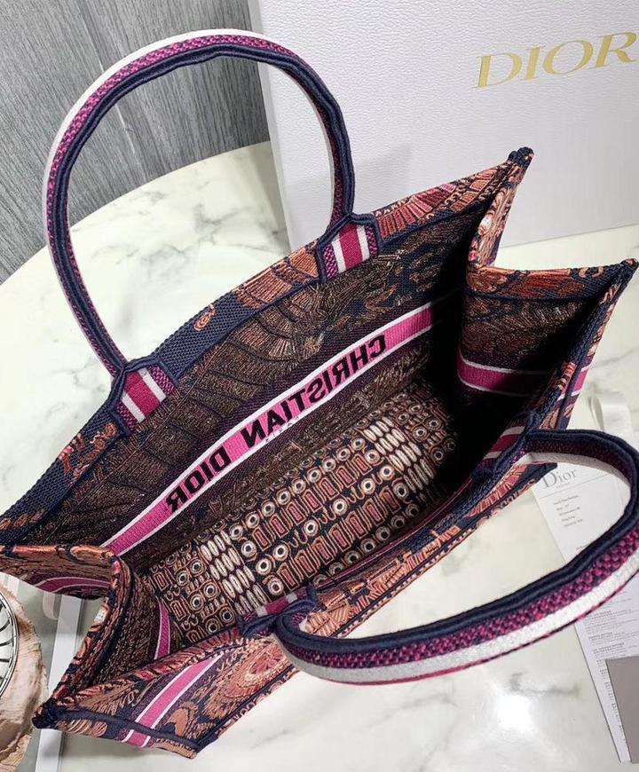 CHRISTIAN DIOR - HANBAG